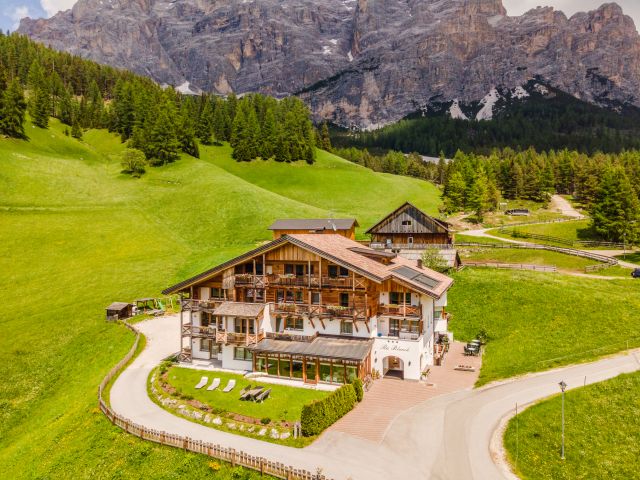 Immagine: Hotel Ciasa Rü Blanch nel cuore dell'Alta Badia